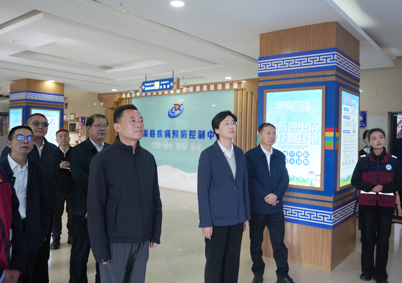 施小琳在甘孜调研时强调 <br>加强生态保护 做强特色产业 提升治理水平 <br>持续保障改善民生 推动民族地区高质量发展