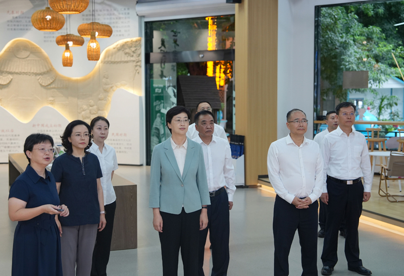 施小琳在民政厅调研并召开专题会议时强调 <br>更细致更精准更科学做好民政工作 <br>全力保基本防风险促发展持续提升群众幸福指数