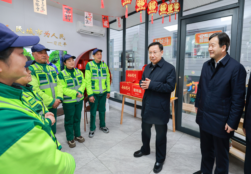 王晓晖施小琳田向利于立军等省领导率团开展春节走访慰问<br>向全省各族人民致以诚挚问候和新春祝福