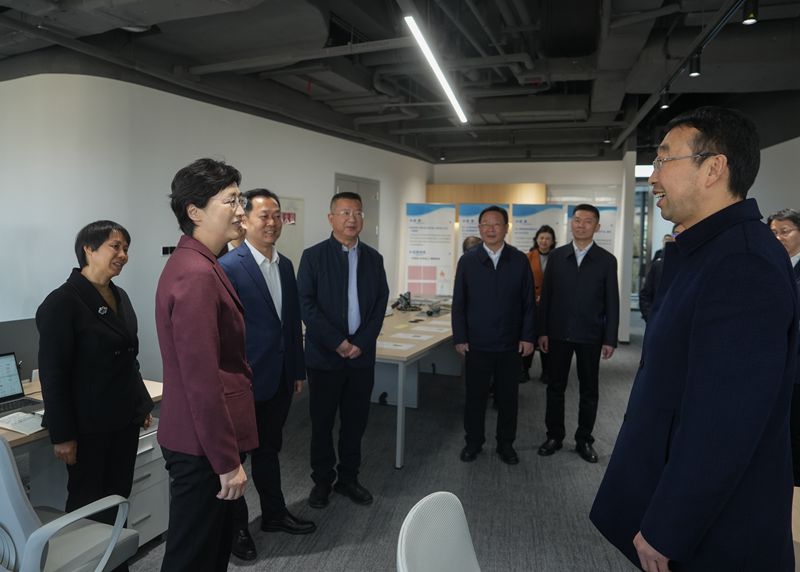 <CMSPRO_DOCUMENT FIELD='title'>
</CMSPRO_DOCUMENT>