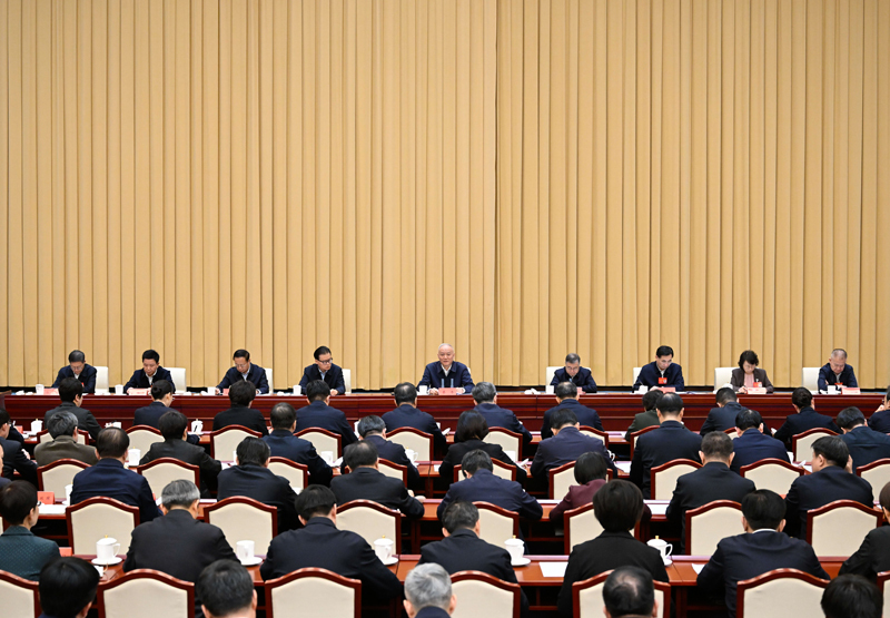 习近平对未成年人思想道德建设作出重要指示强调：坚持把未成年人思想道德建设作为战略性基础性工作来抓 合力为未成年人健康成长营造良好社会环境