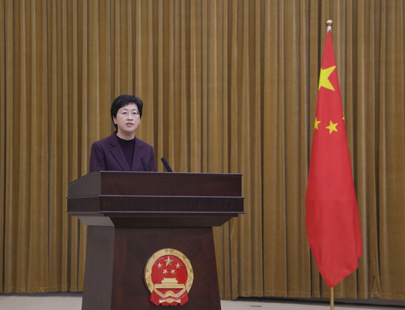 省政府举行宪法宣誓仪式 <br>施小琳监誓