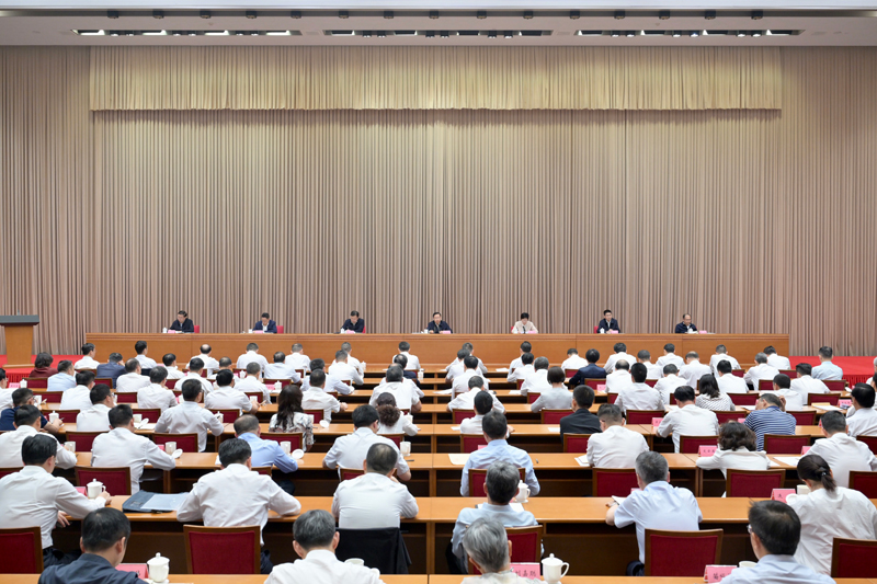 王晓晖主持召开第12届世界运动会四川省动员大会强调 <br>高标准高质量做好各项筹备工作 <br>团结协作齐心协力办好成都世运会 <br>施小琳作工作部署